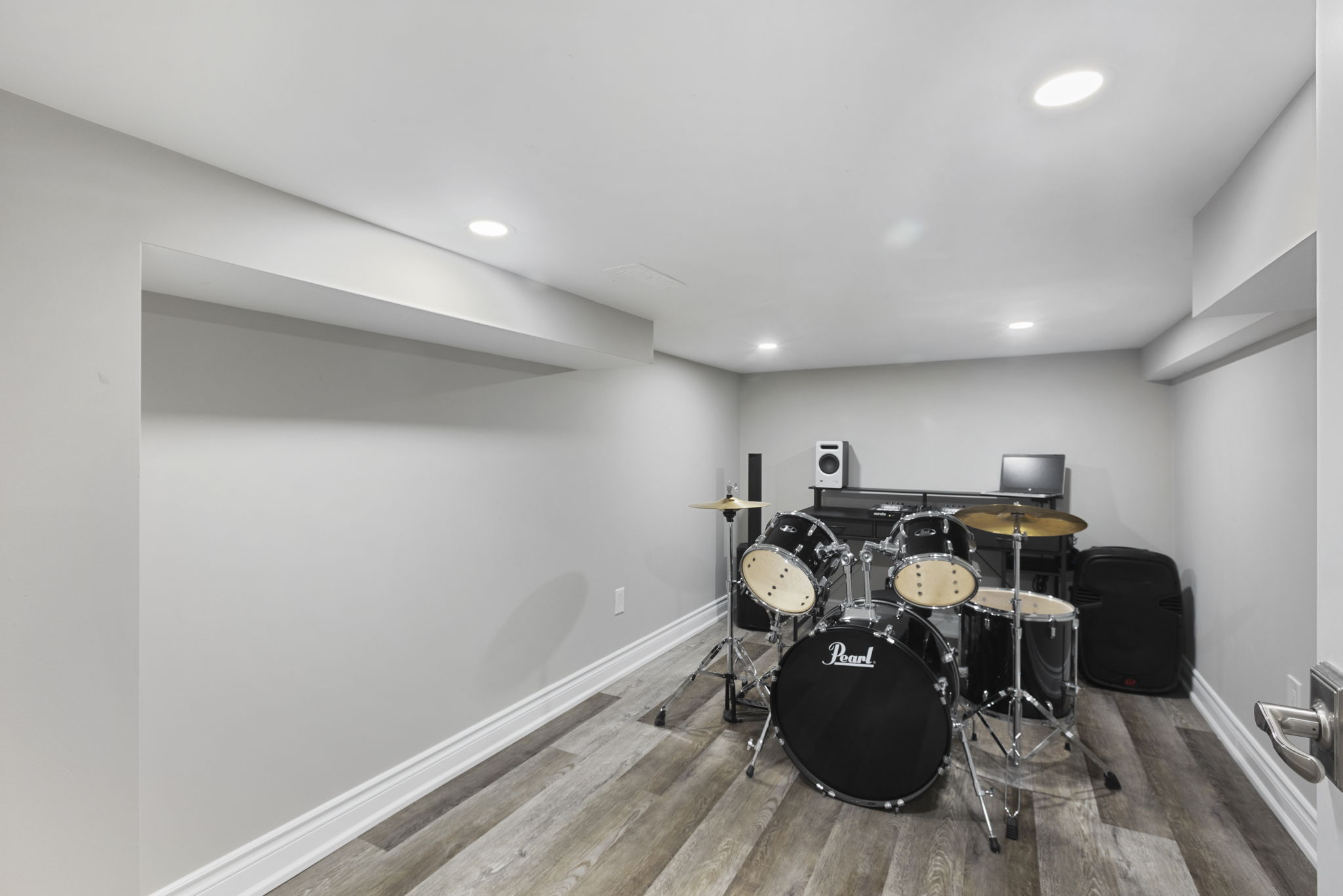 Lower level recreation room