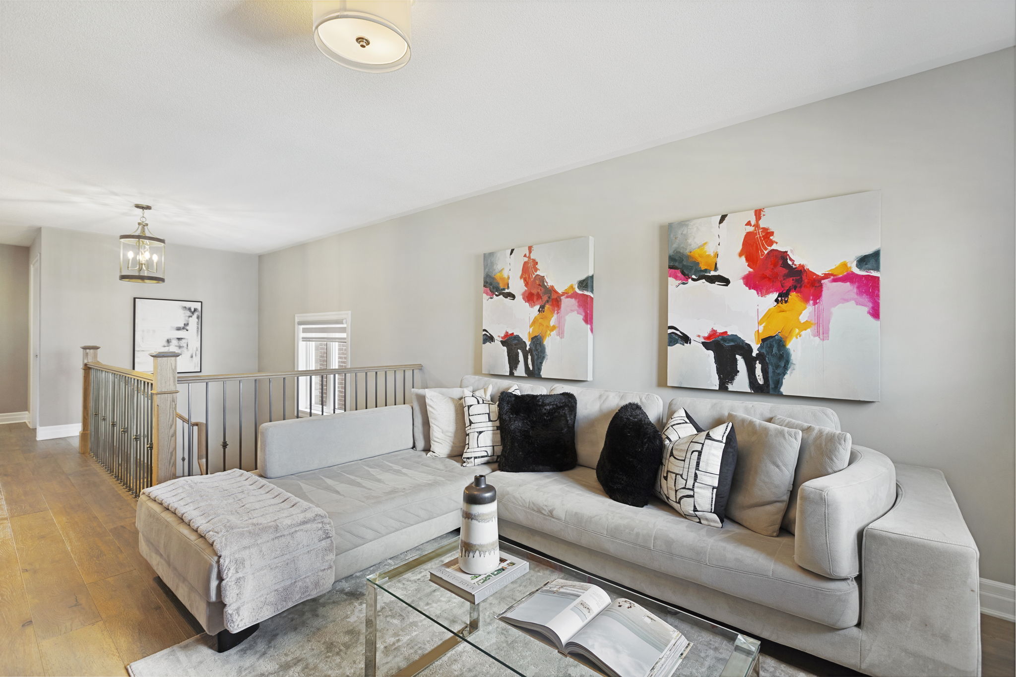 Upper level loft overlooking the foyer